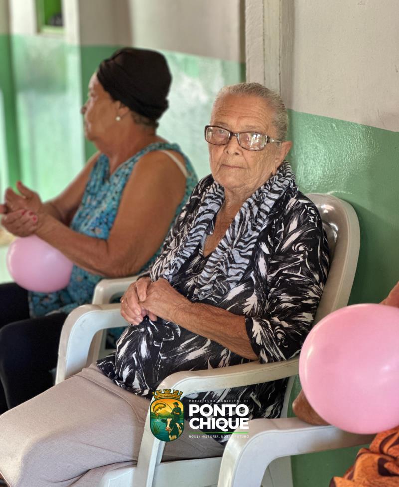 Idosos participam de roda de conversa no CRAS sobre saúde e vacinação